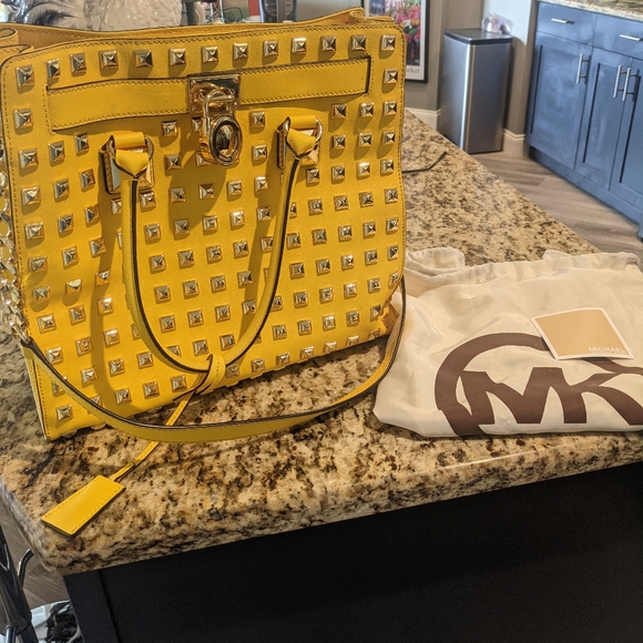 Michael Kors vintage studded handbag - Picture 2 of 4